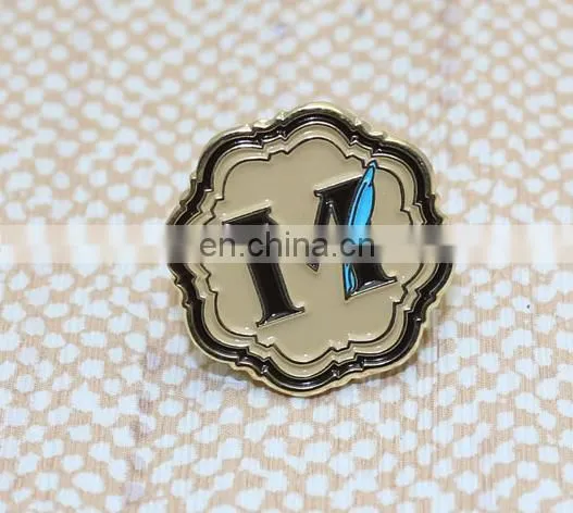 2017 cheap custom enamel pin badges with your own design logo