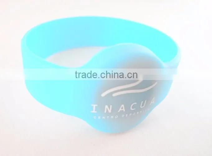Basketball silicone wristband