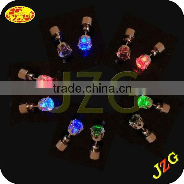 2014 fashion earrings factory wholesale led flashing earrings for party Christmas gift diamond stud earrings