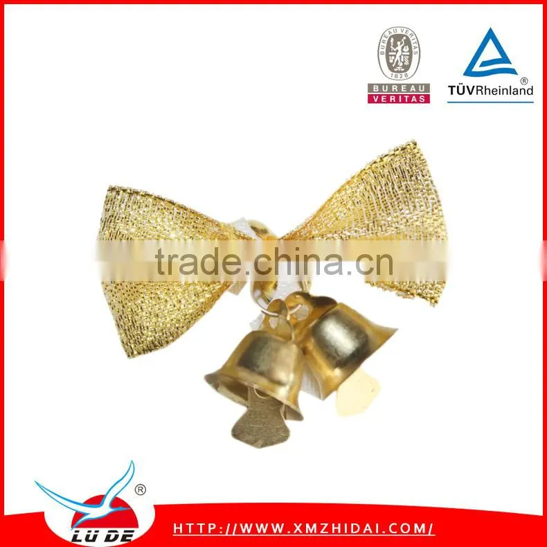 Chrismas Tree Decoration use Chrismas Bow with Bell