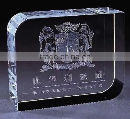 2016 Graceful design 3d engraved crystal paperweight