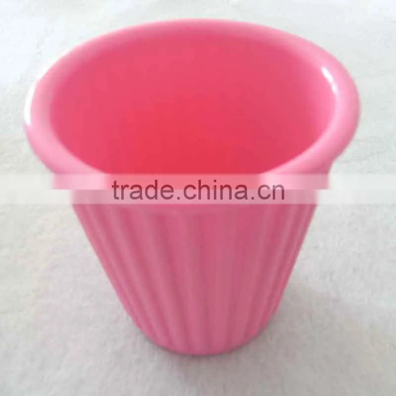 Eco-friendly collapsible silicone cups with lids