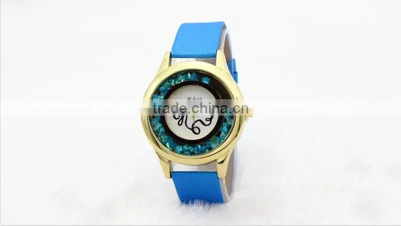 2017 round dial vogue women's sexy quartz watch with crystal diamond