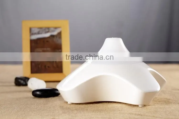 Aroma Diffuser 220ml Electric Essential Oil Cool Mist Aromatherapy Diffuser with Music Reactive Lights