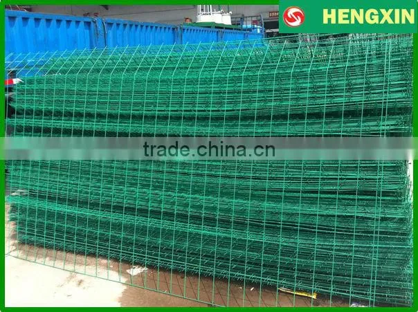 PVC coated welded wire mesh fence panel
