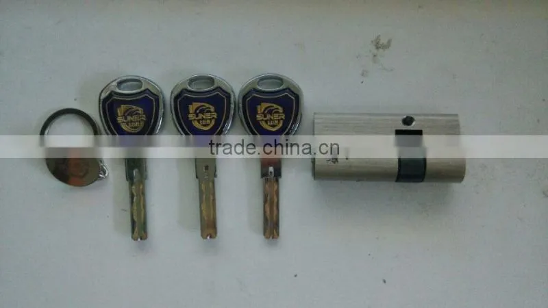 2015 Fingerprint identification combination lock