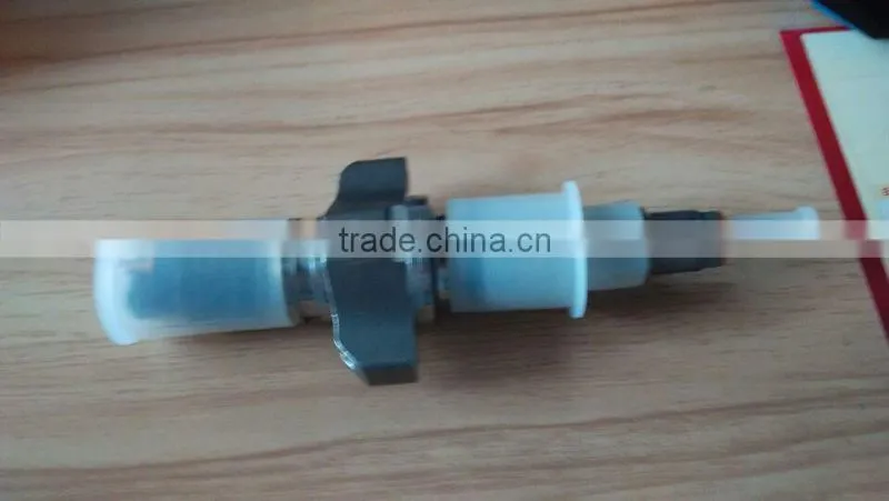 2015 best Selling Orginal BOSCH common rail engine injector nozzle 0445120075 for IVECO 504128307, from BEACON