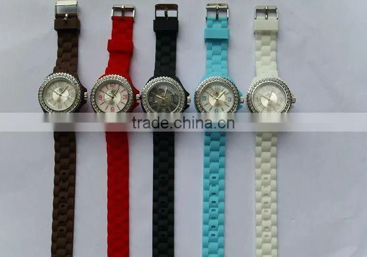 fashion geneva ladies silicone rubber band watch
