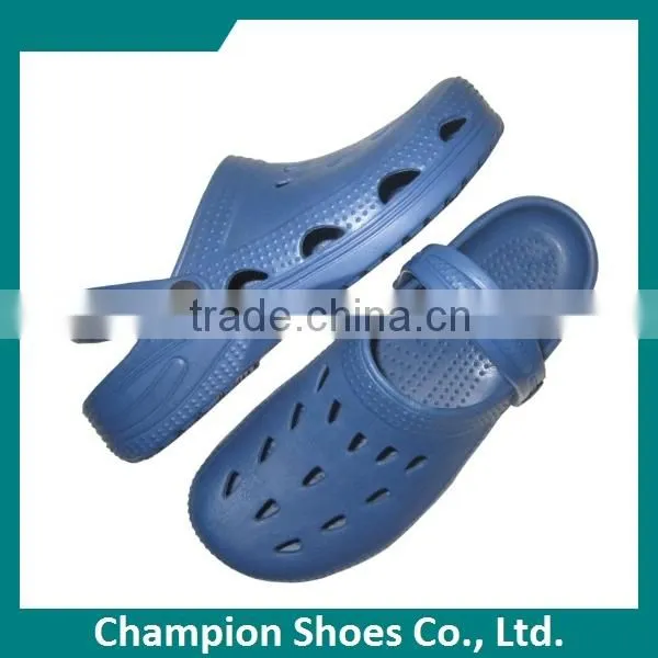 China Wholesale Inexpensive Holeys Clogs Holey Shoes
