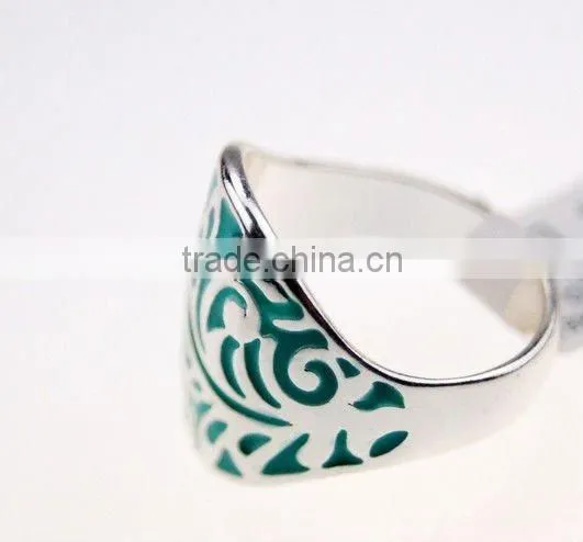 plastic flower rings