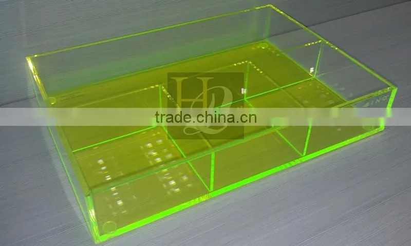 Yellow color acrylic material acrylic tray, acrylic serving tray with dividers