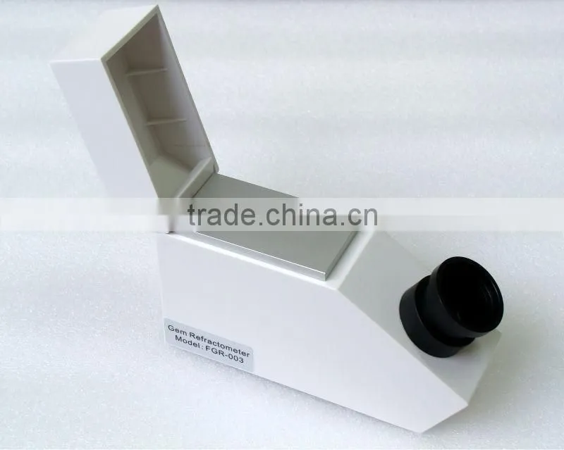 Gem Refractometer with Accuracy of 0.003