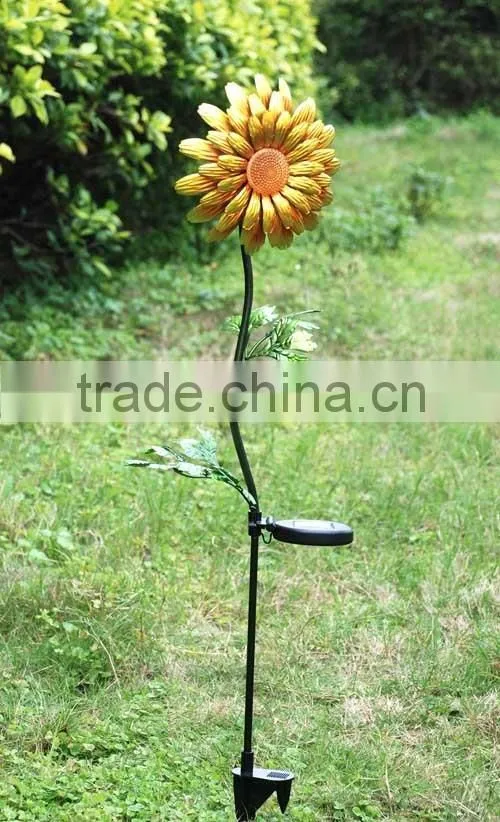metal sunflower solar garden light