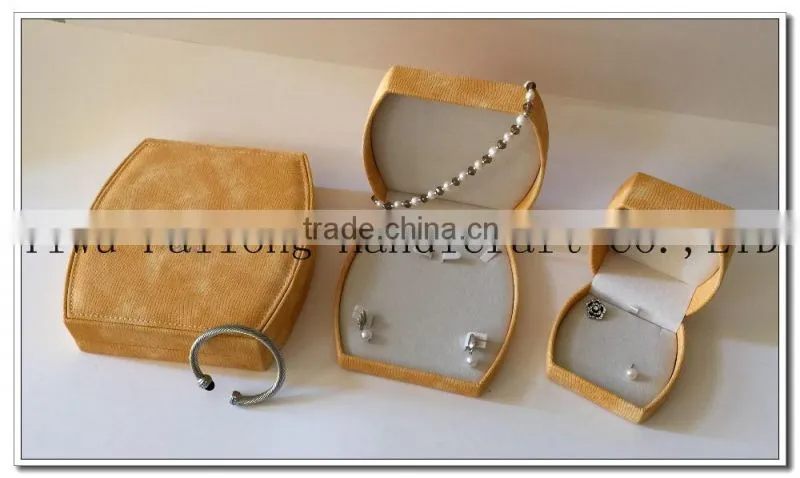 Leatherette paper plastic jewelry box made in factory