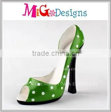 wholesale polyresin shoe shape holder