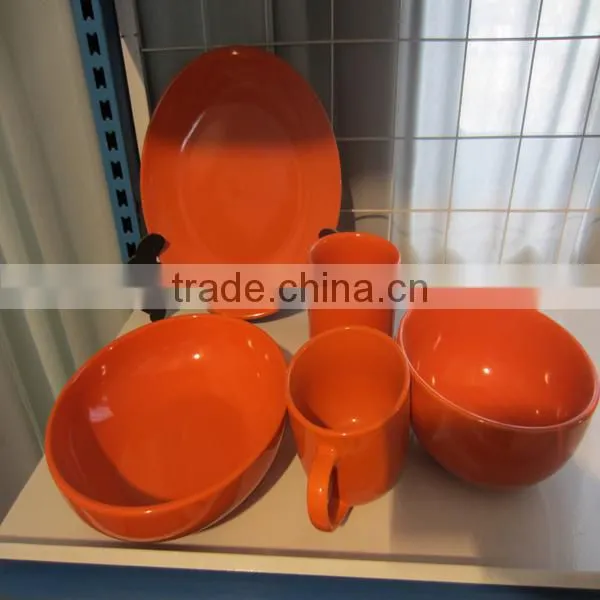 New Round green16pc Ceramic Stoneware Dinner sets in Pakistan -Dinner Plate+Dessert Plate +Mugs+Bowls Service For 4