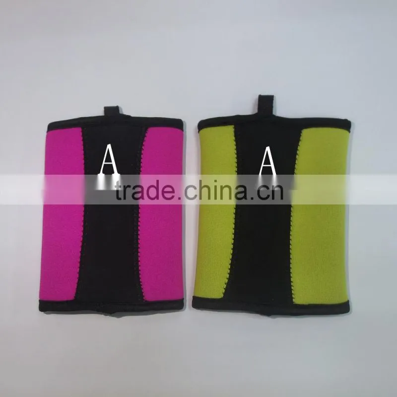 Neoprene Cup Bottle Sleeve With Magnet And Carabina