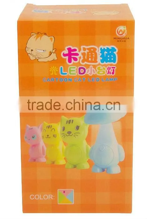 Supply fashion cartoon charging kitten model table lamp