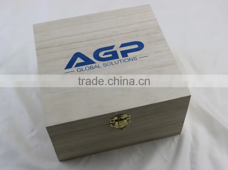 Eco-friendly wooden pine essential oil box with dividers