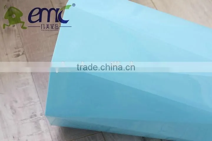 Bright colored polygon dustbin