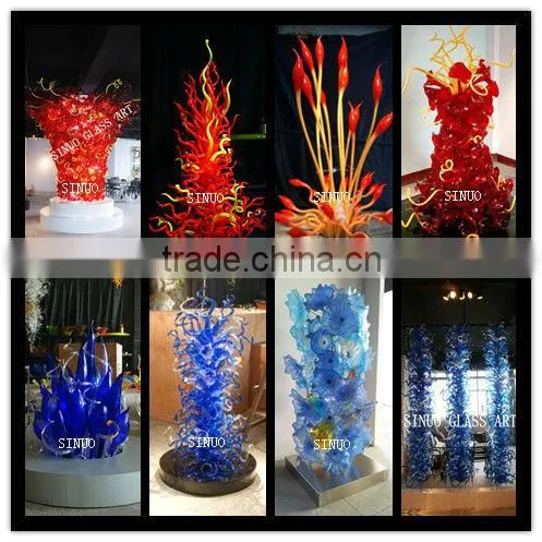 Decorative Red Blown Glass Chandelier For Sale