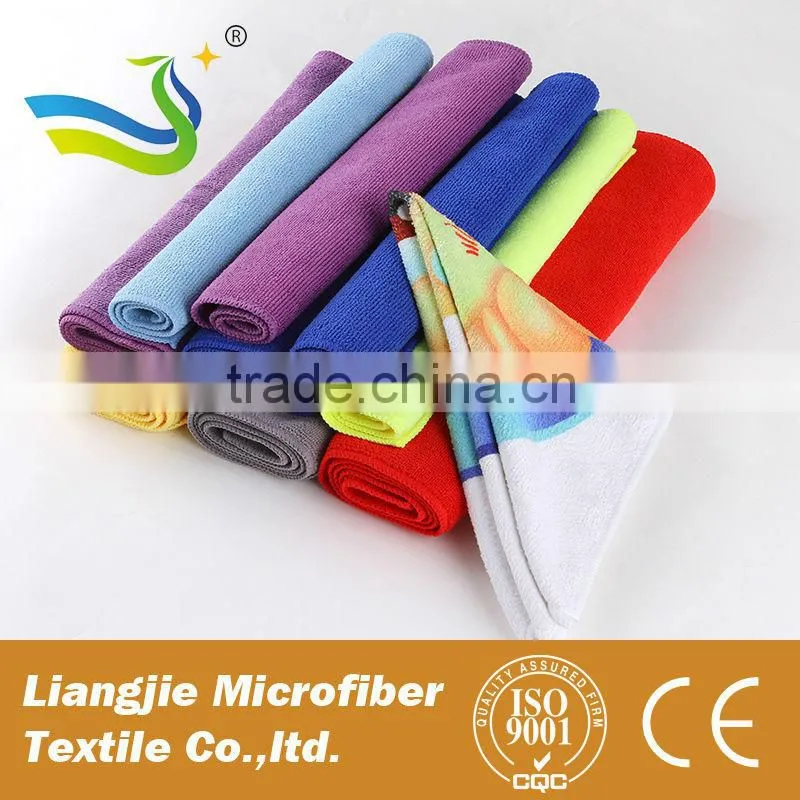 Hot selling customized print microfiber golf towel with carabiner with low price