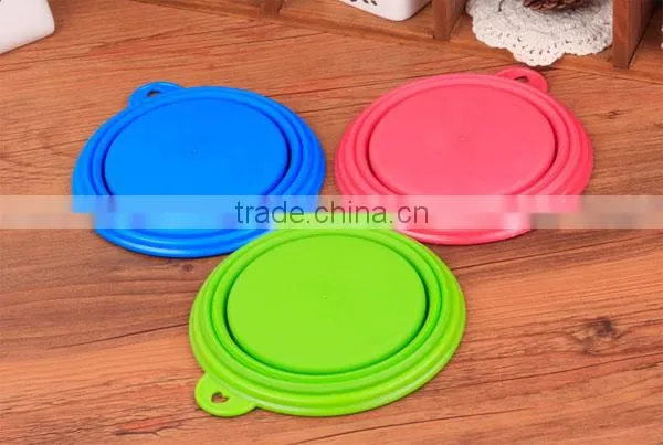 Silicone pet bowl for outdoor use