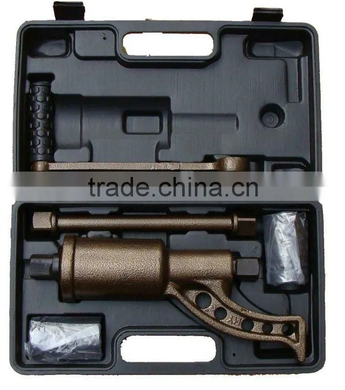 Manual torque wrench