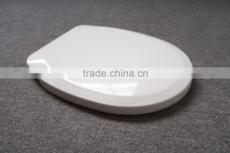 Duroplast toilet seat cover with normal close hinge for the bathroom