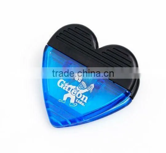 plastic clip with magnet