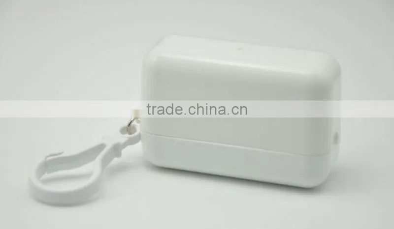 Cheap portable travel earphone with plastic box