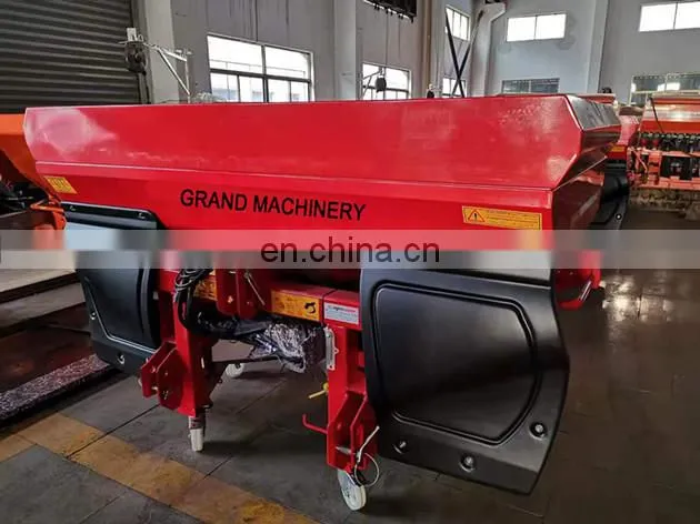 Agricultural Tractor Use Manure Fertilizer Spreader with low price