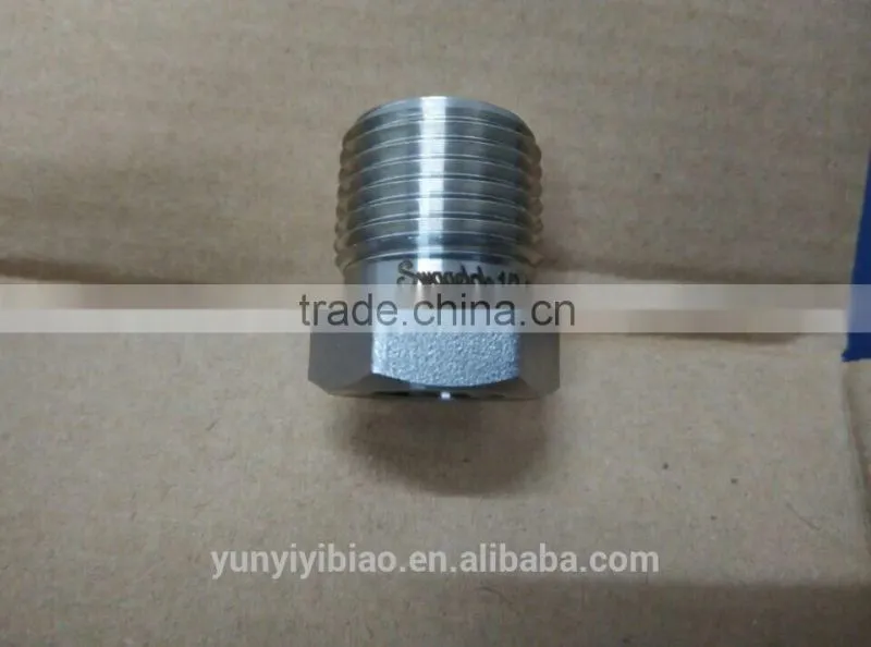 Stainless Steel Pipe Fitting, Reducing Bushing, 1/2 in. Male NPT x 1/4 in. Female NPT