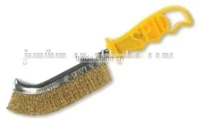 Heavy-duty densely brass wire brush with ergonomic plastic handle