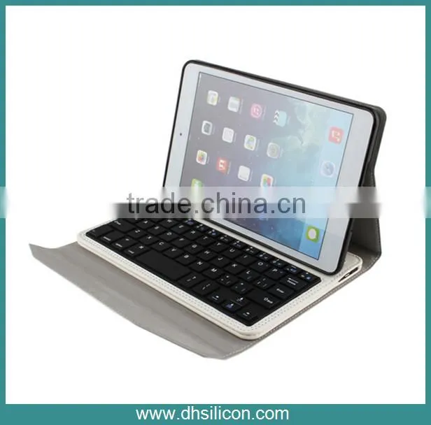 High quality /Fashion design/ good performance bluetooth keyboard case for ipad
