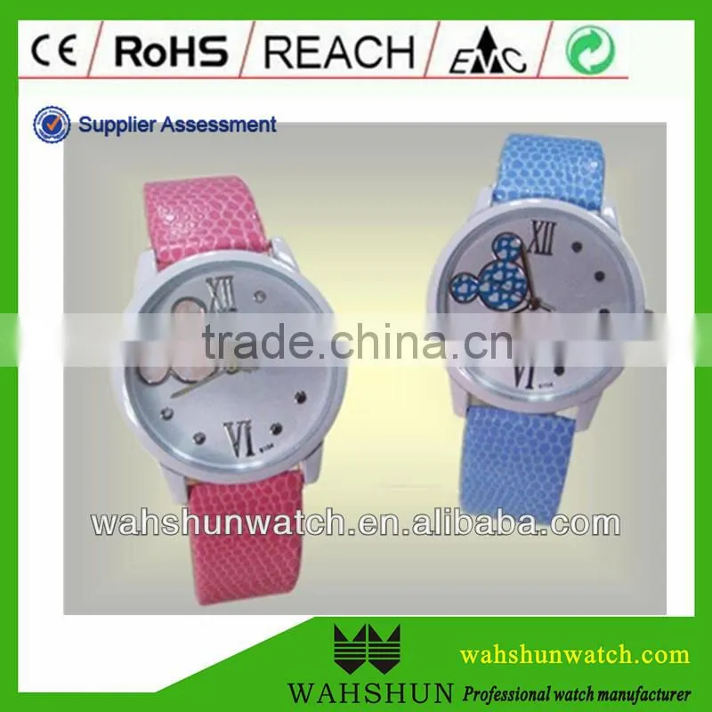 mini kid's gift watch with girl's love cartoons on the dial made in China