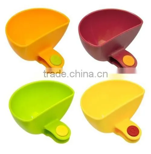 Colorful Plastic Dip Plate Clips&Plastic Mini Side Bowls& sauce plate on bowl dip clip