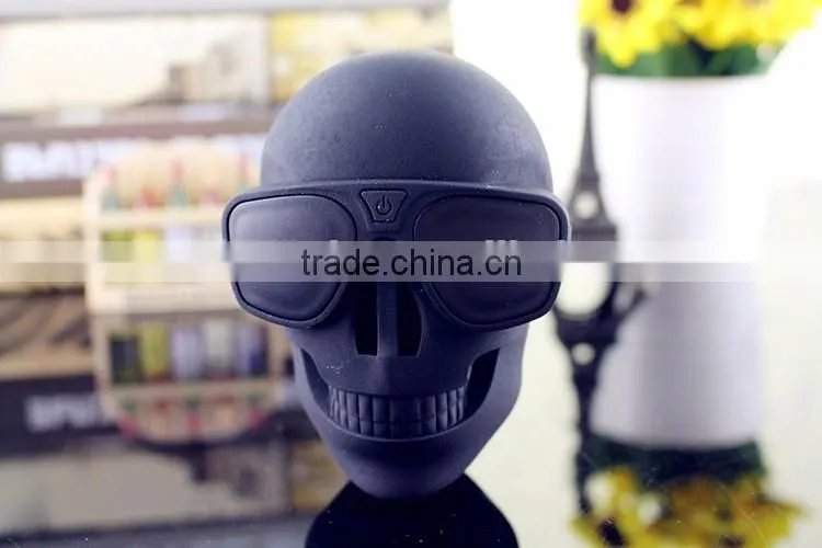 (hot style) skull head travel gift portable power bank, cute power charger, mini USB mobile power bank charger