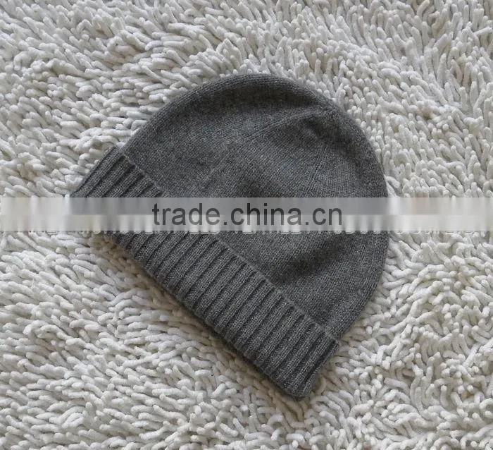 Cashmere Slouchy Beanie in Dark Heather Grey