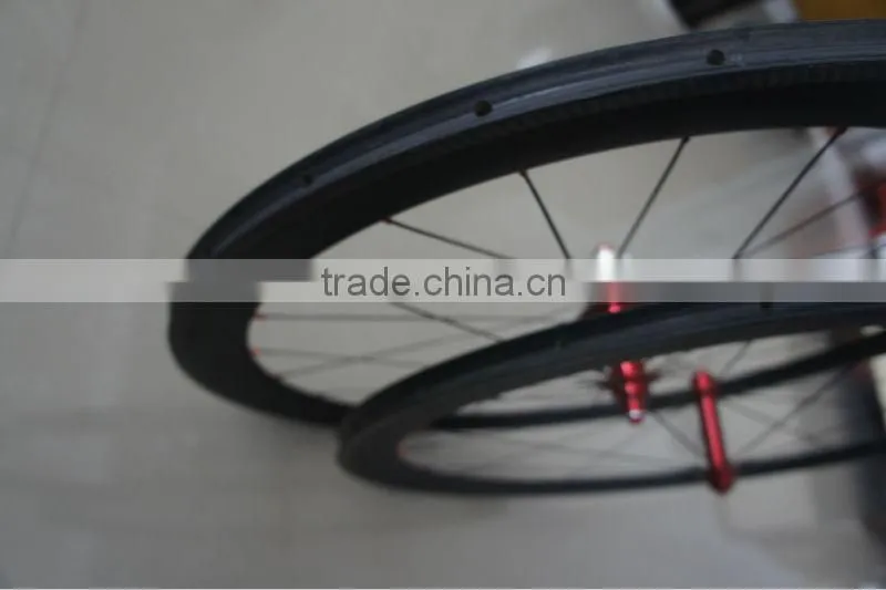Super light and super stiff carbon road wheels SL-5T