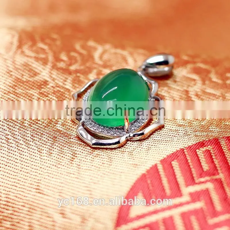 Yiwu Factory Jewelry Pendant Necklaces Type Jade Jewelry Emerald Beads Necklace