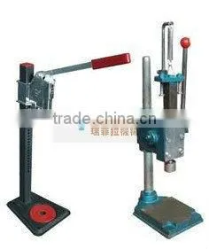new design soft drink/beer Bottle Capping Machine manual