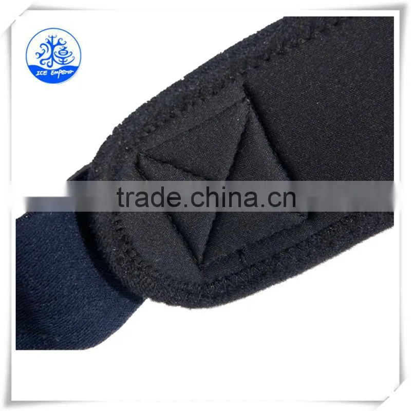 hot and cold therapy use shoulder ice wrap