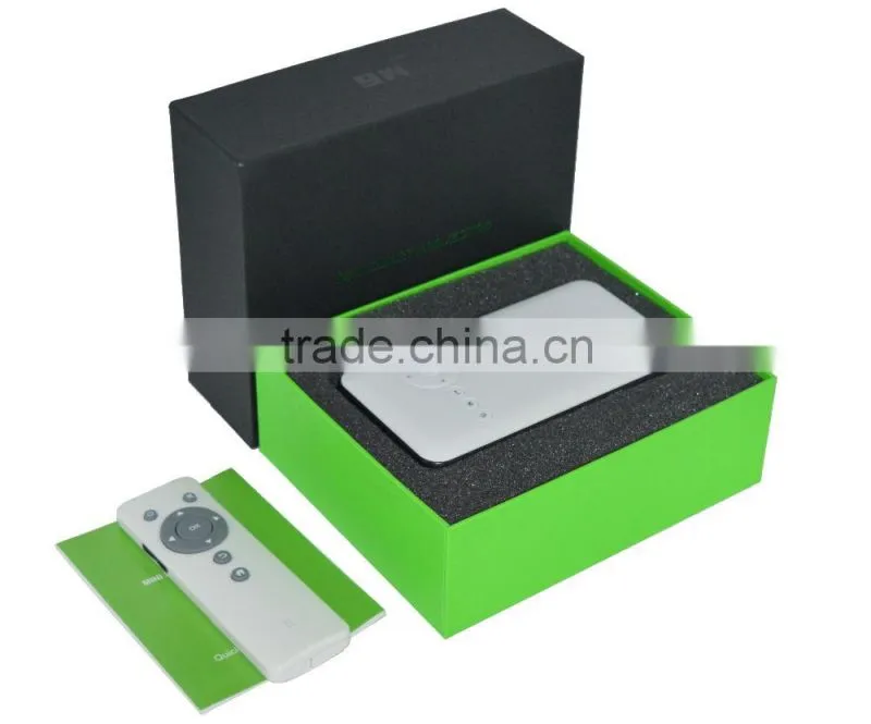 Foisontech Hot Built-in Battery LED Portable Pocket Micro Smart Projector for home use