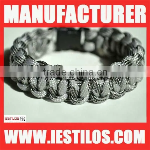 550 survival pink paracord bracelet for woman
