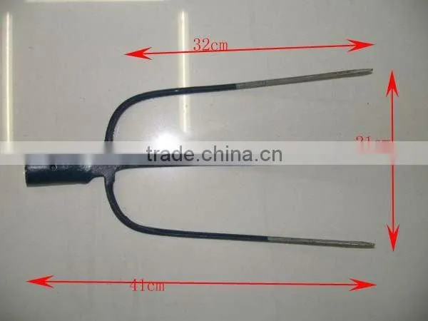 3 tines farm fork
