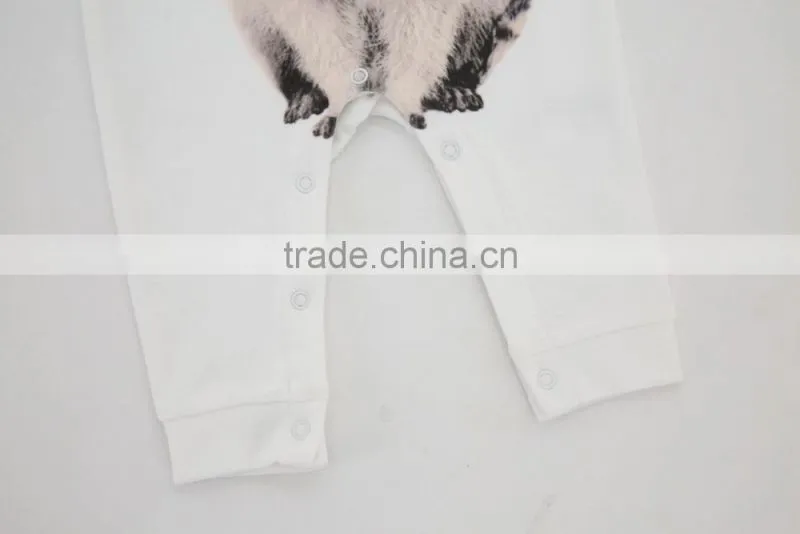 Fashionable Boy Clothes Penguin Design Newborn Baby Rompers For Winter