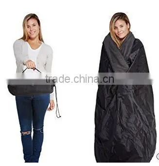 Promotional waterproof outdoor picnic travel blanket with handle/pillow blanket