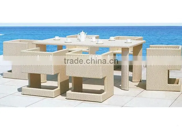 PE rattan outdoor table and chair set HR2005