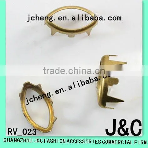 Naveggette acrylic stone stud